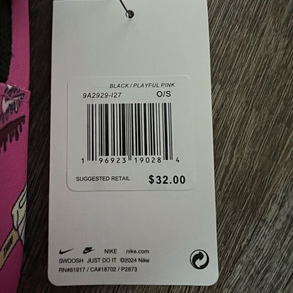 Nike Hard Shell Lunchbox - Picture 4 of 9